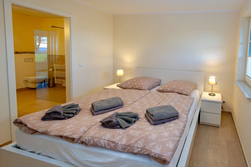 2. Schlafzimmer EG