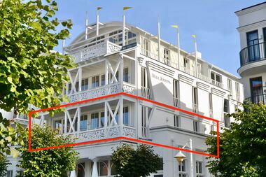 Meeresnähe trifft Luxus: 3 Zimmer · Pool · 3 Balkone · 150 m zum Strand