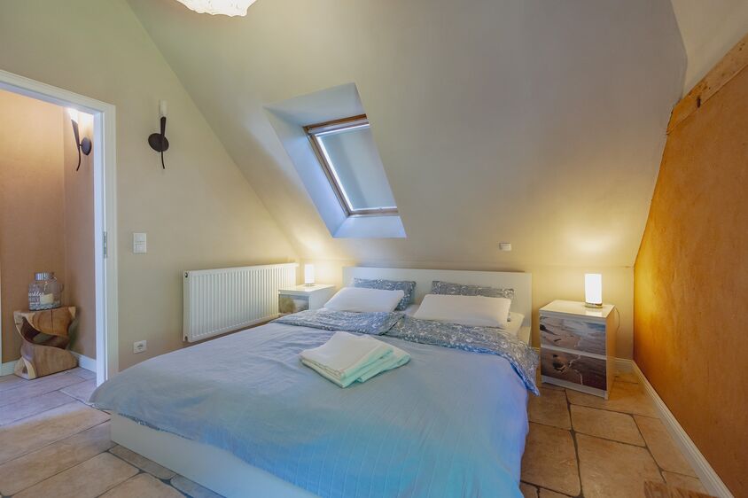 Schlafzimmer exemplarisch