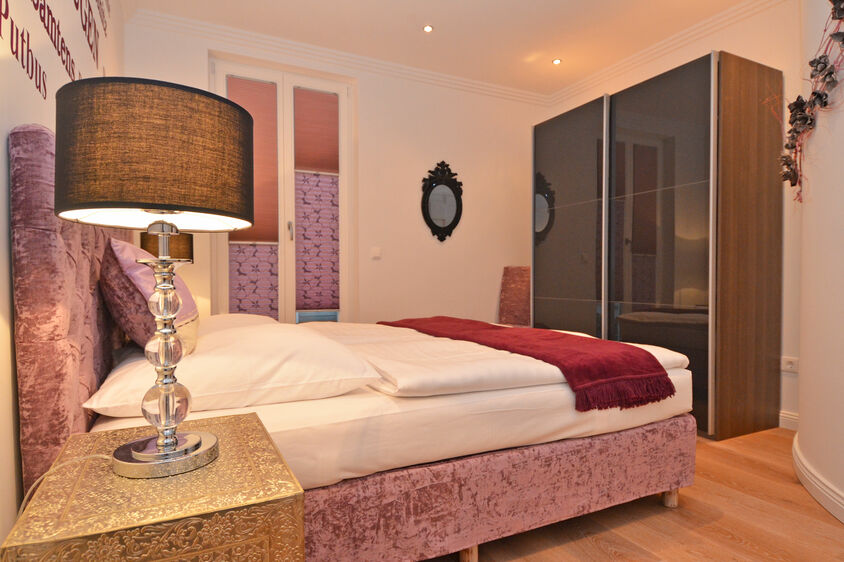 Schlafzimmer 2